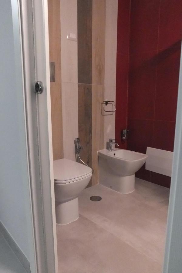 Prestige House Hotell Salerno Eksteriør bilde